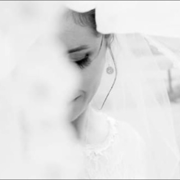 Meet your Posher, Julia - Picture 1 of 1